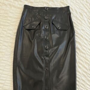 VERÓNICA BEARD Leather Clothing